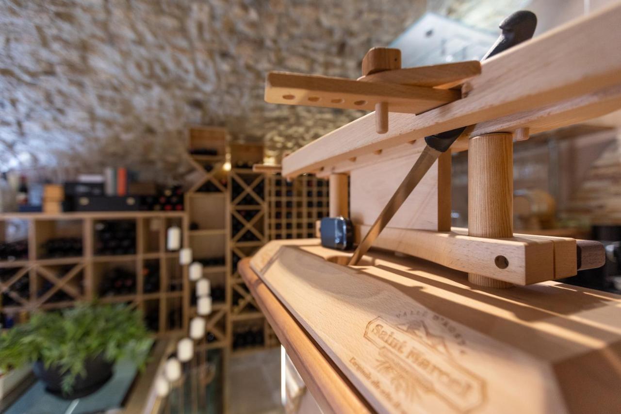 Casa Orsini, B&B And Winery 몬테로톤도 외부 사진